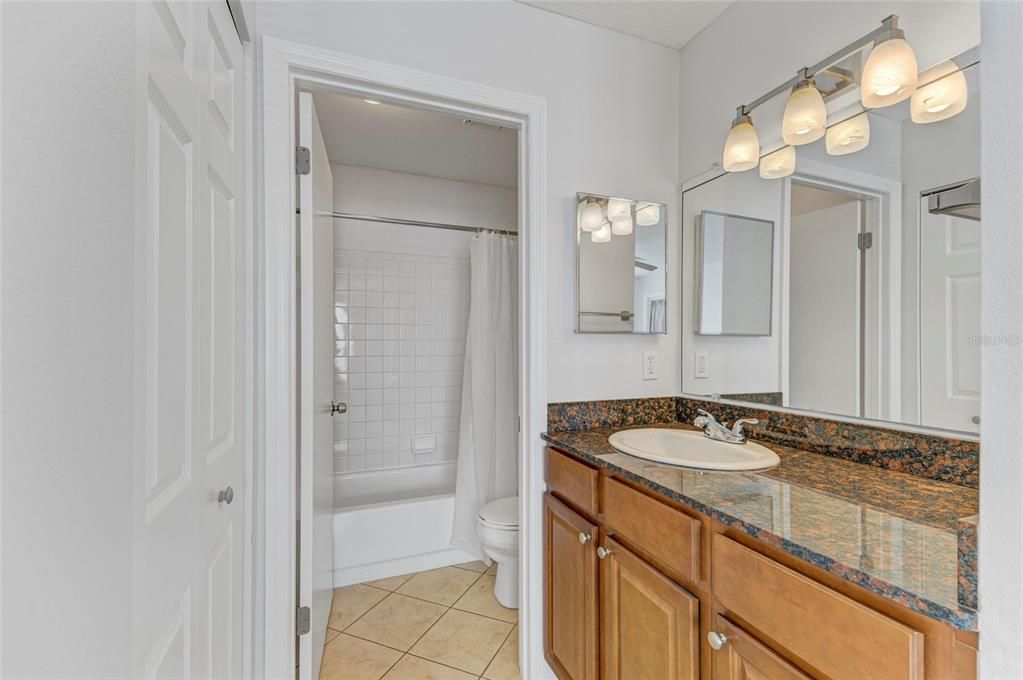 待售: $259,000 (3 贝兹, 2 浴室, 1260 平方英尺)