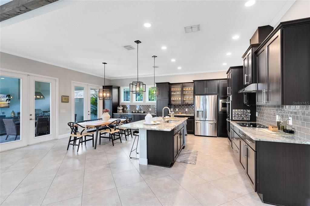 待售: $765,000 (3 贝兹, 2 浴室, 2401 平方英尺)