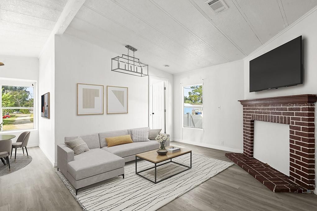 待售: $160,000 (3 贝兹, 2 浴室, 1006 平方英尺)