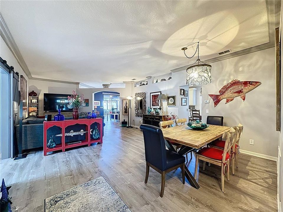 На продажу: $489,500 (2 спален, 2 ванн, 1964 Квадратных фут)