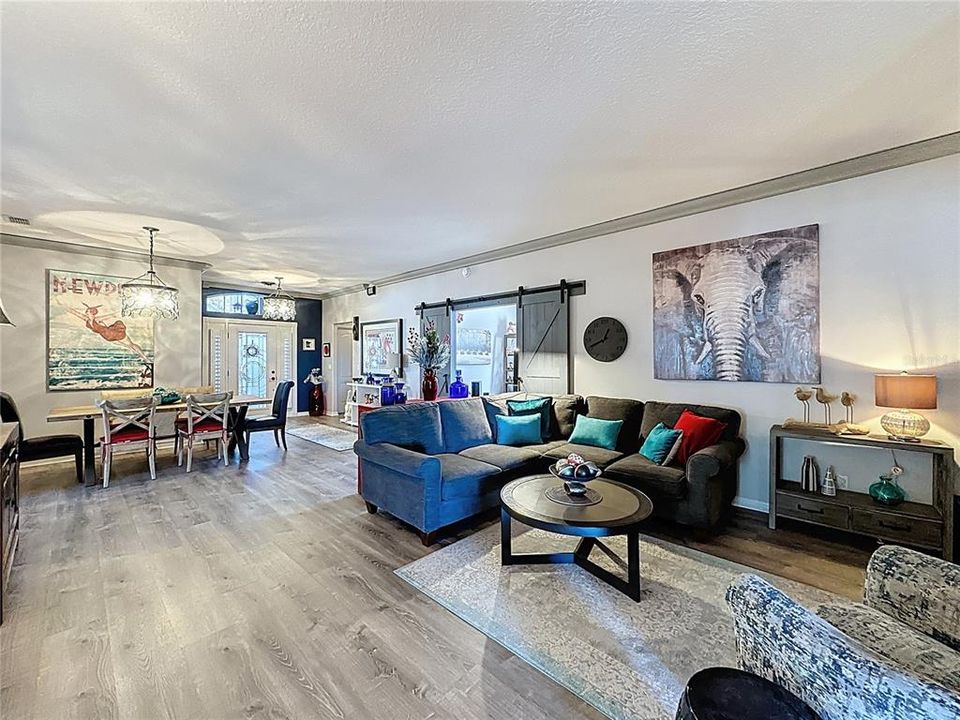 На продажу: $489,500 (2 спален, 2 ванн, 1964 Квадратных фут)