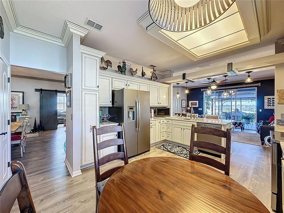 На продажу: $489,500 (2 спален, 2 ванн, 1964 Квадратных фут)