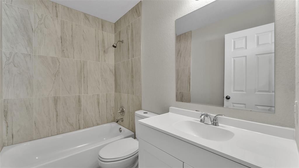 For Sale: $245,000 (2 beds, 2 baths, 1382 Square Feet)