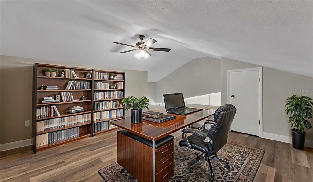 For Sale: $245,000 (2 beds, 2 baths, 1382 Square Feet)