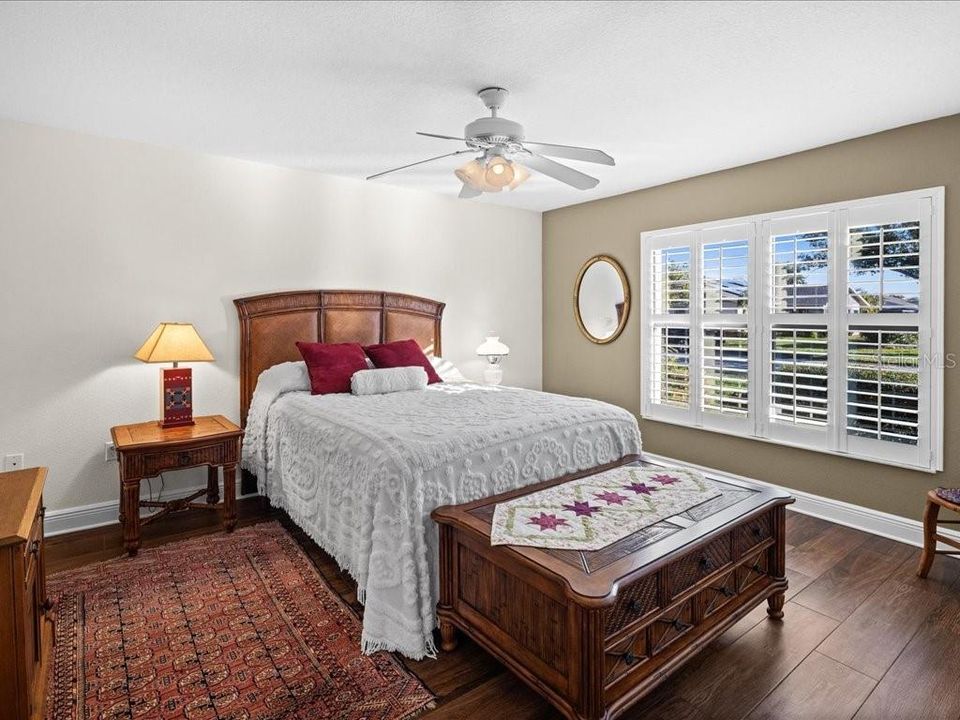 待售: $345,000 (2 贝兹, 2 浴室, 1620 平方英尺)