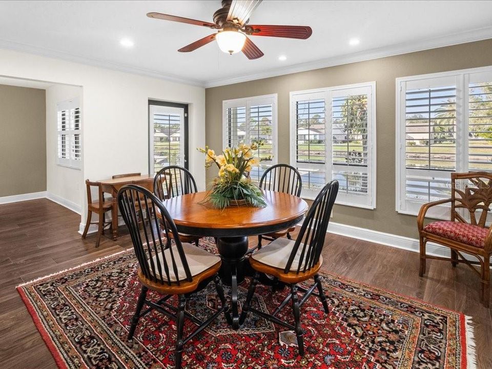 待售: $345,000 (2 贝兹, 2 浴室, 1620 平方英尺)