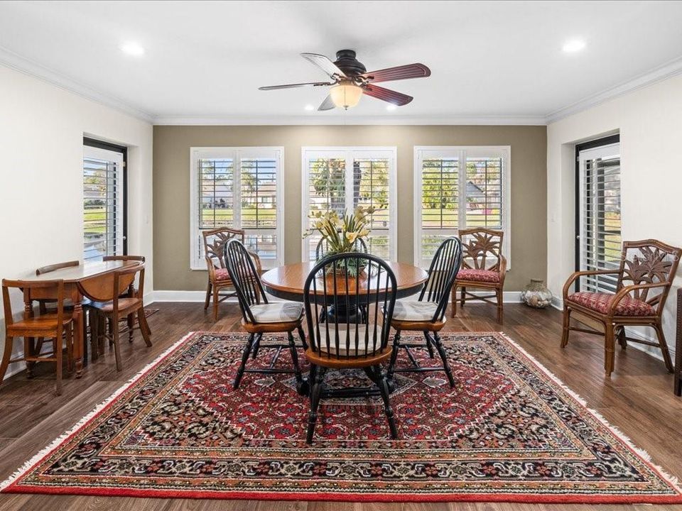 待售: $345,000 (2 贝兹, 2 浴室, 1620 平方英尺)