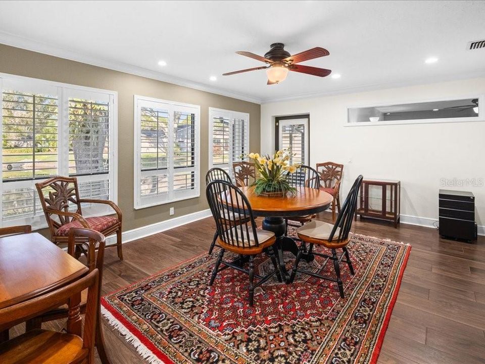 待售: $345,000 (2 贝兹, 2 浴室, 1620 平方英尺)