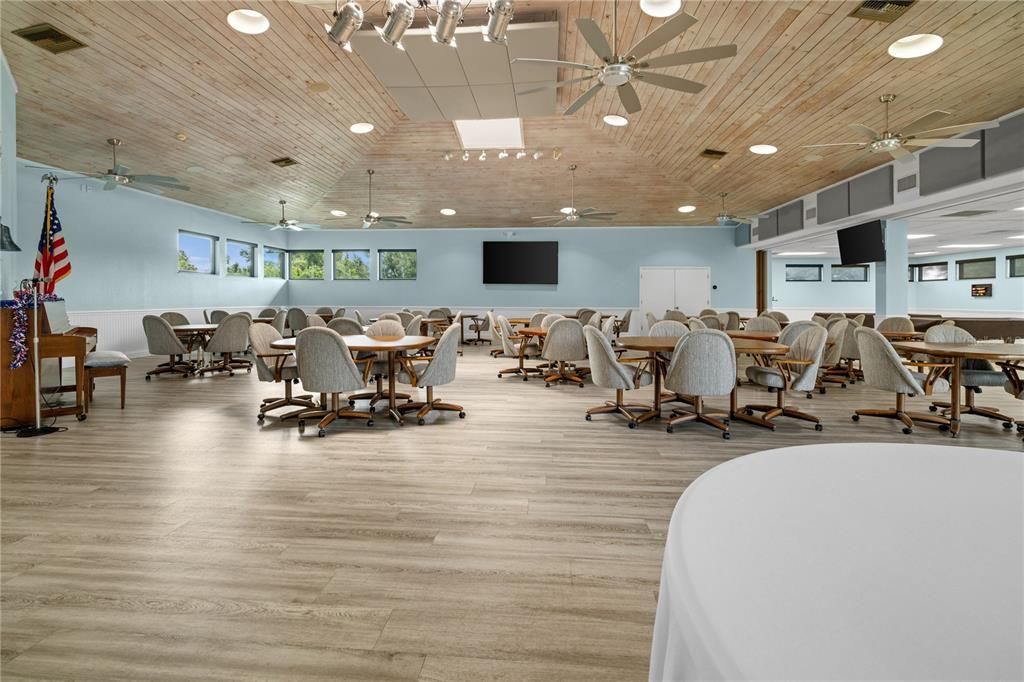 待售: $345,000 (2 贝兹, 2 浴室, 1620 平方英尺)