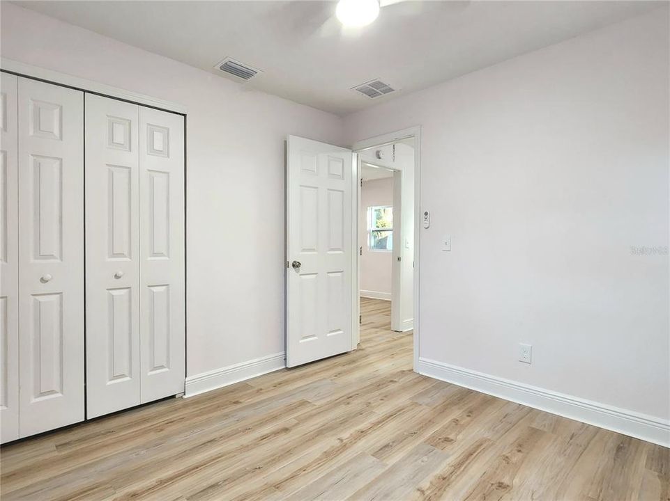 На продажу: $420,000 (4 спален, 2 ванн, 1960 Квадратных фут)