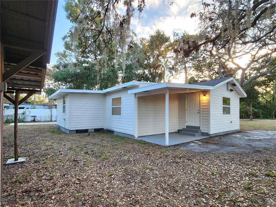 На продажу: $420,000 (4 спален, 2 ванн, 1960 Квадратных фут)