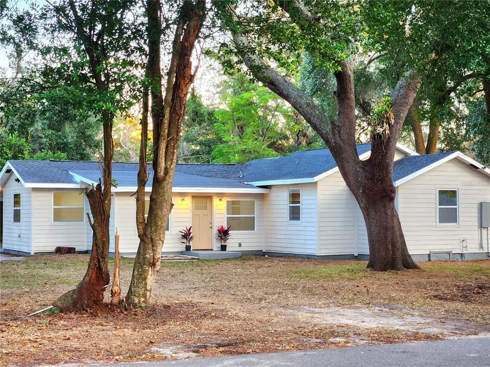 На продажу: $420,000 (4 спален, 2 ванн, 1960 Квадратных фут)