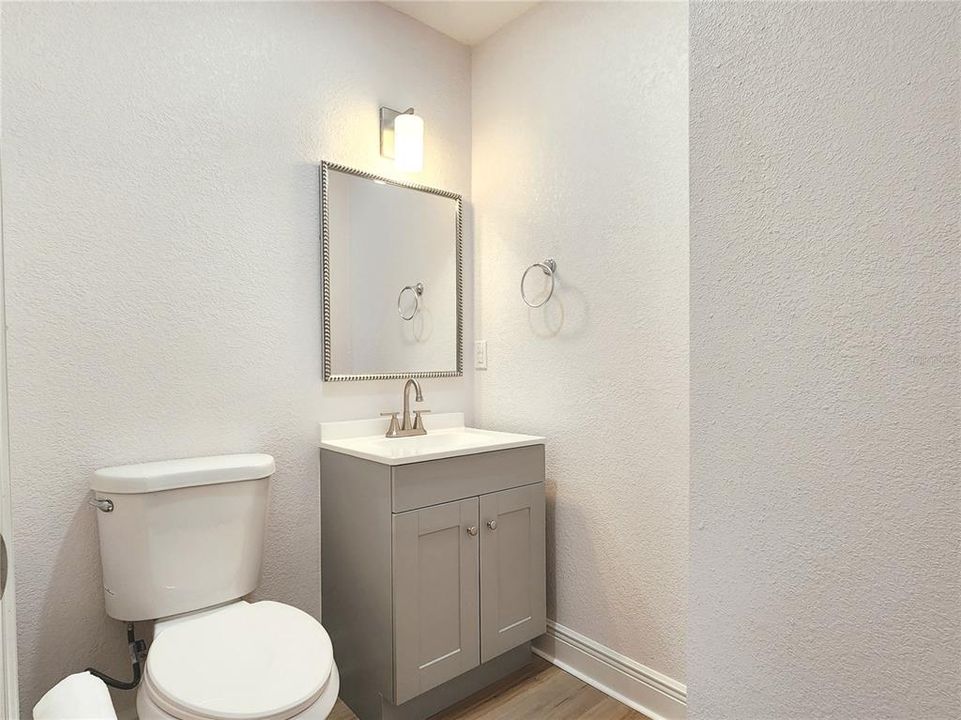 На продажу: $420,000 (4 спален, 2 ванн, 1960 Квадратных фут)