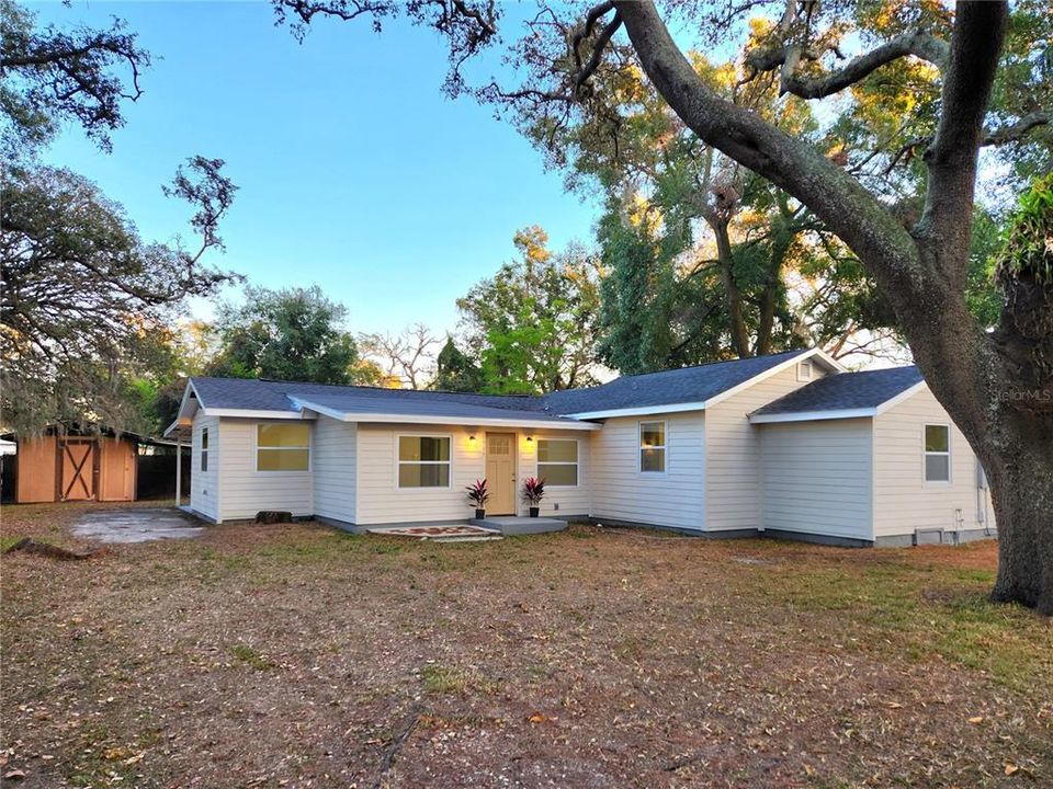 На продажу: $420,000 (4 спален, 2 ванн, 1960 Квадратных фут)