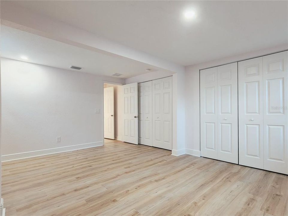 На продажу: $420,000 (4 спален, 2 ванн, 1960 Квадратных фут)