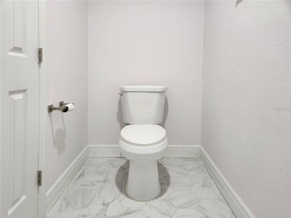 На продажу: $420,000 (4 спален, 2 ванн, 1960 Квадратных фут)