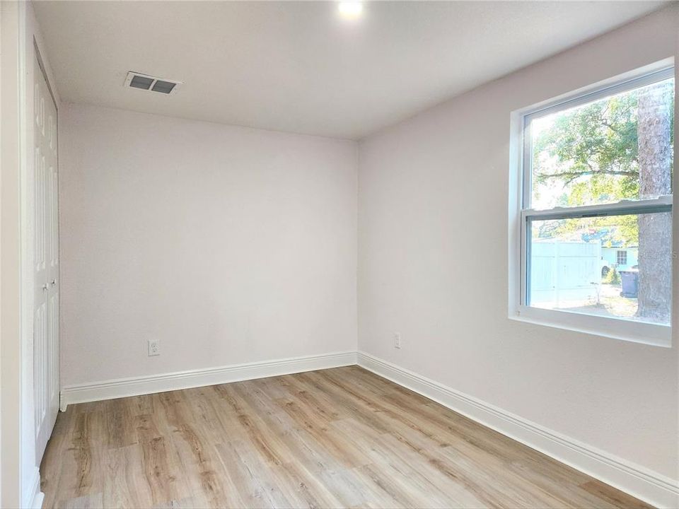 На продажу: $420,000 (4 спален, 2 ванн, 1960 Квадратных фут)