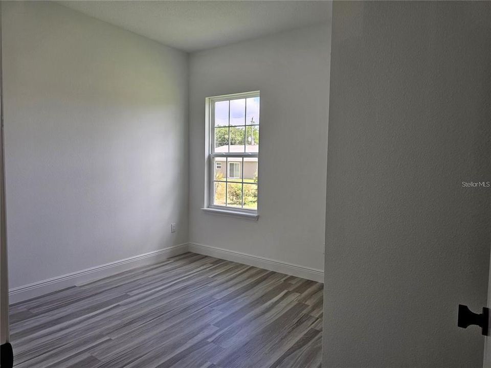 For Rent: $1,999 (3 beds, 2 baths, 1621 Square Feet)