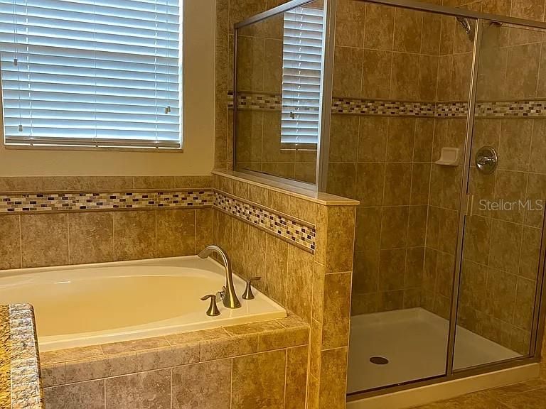 For Sale: $409,500 (4 beds, 3 baths, 2522 Square Feet)