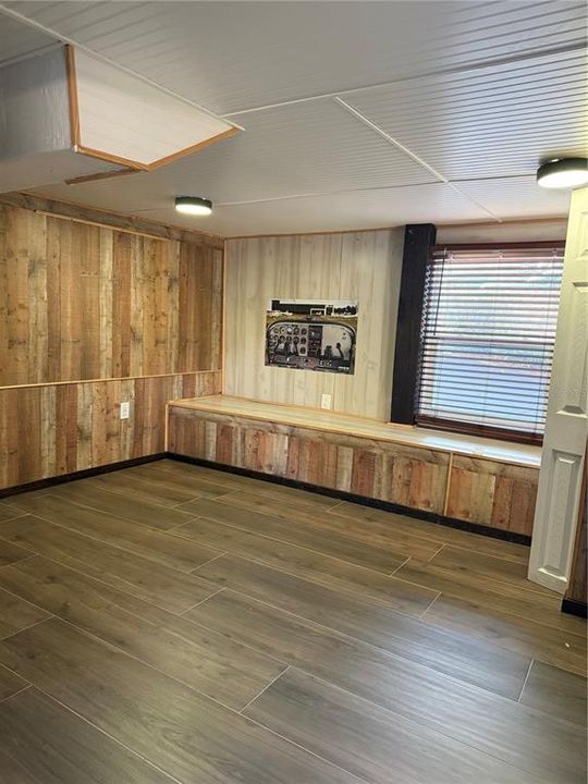 For Rent: $3,900 (3 beds, 2 baths, 1152 Square Feet)