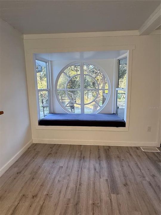 For Rent: $3,900 (3 beds, 2 baths, 1152 Square Feet)