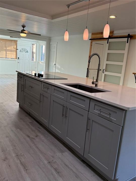 For Rent: $3,900 (3 beds, 2 baths, 1152 Square Feet)