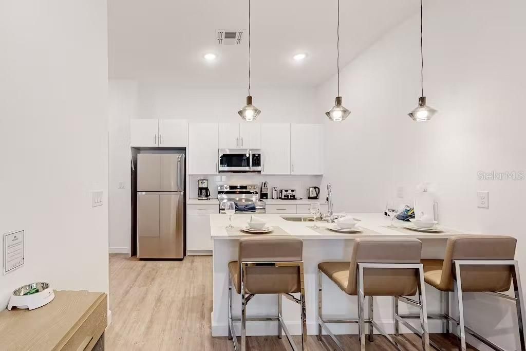 For Sale: $389,000 (4 beds, 4 baths, 1916 Square Feet)