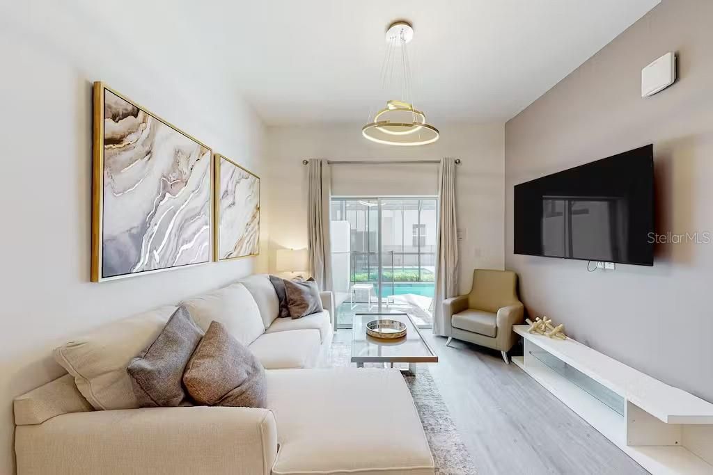 For Sale: $389,000 (4 beds, 4 baths, 1916 Square Feet)