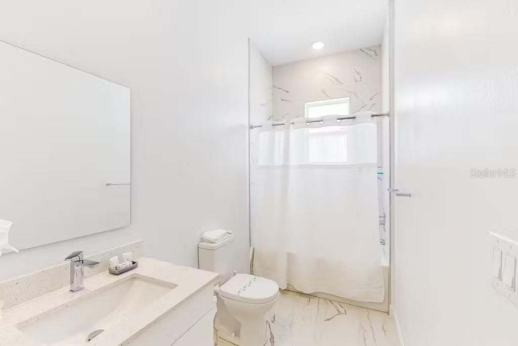 For Sale: $389,000 (4 beds, 4 baths, 1916 Square Feet)