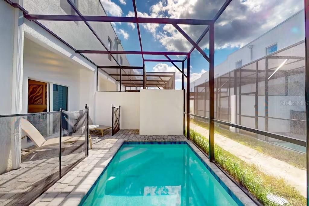 For Sale: $389,000 (4 beds, 4 baths, 1916 Square Feet)