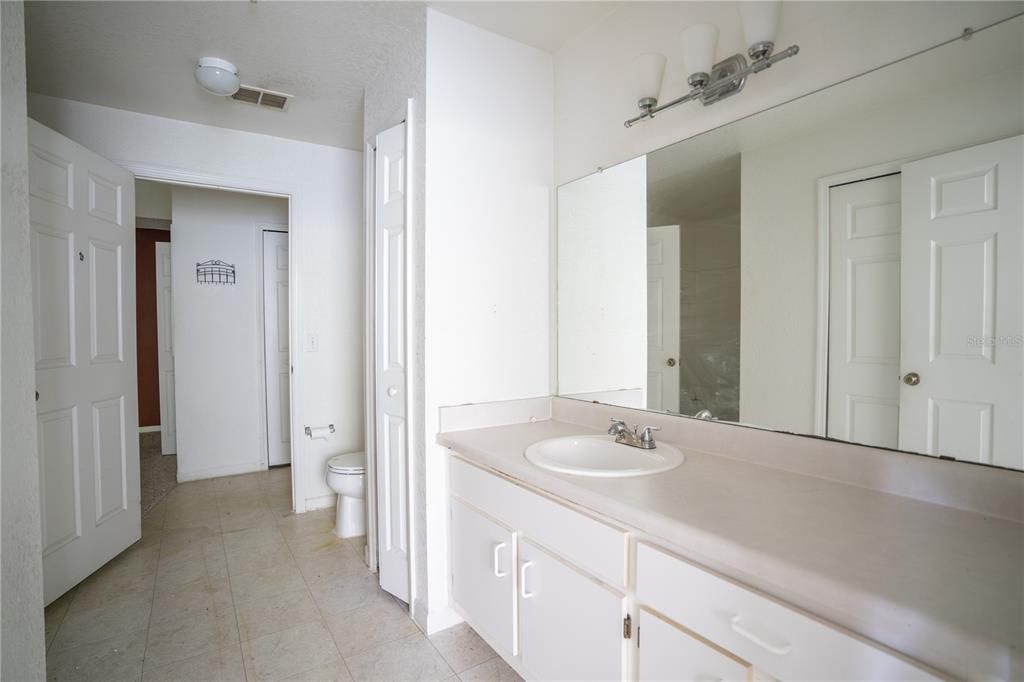 For Sale: $224,000 (2 beds, 2 baths, 1044 Square Feet)