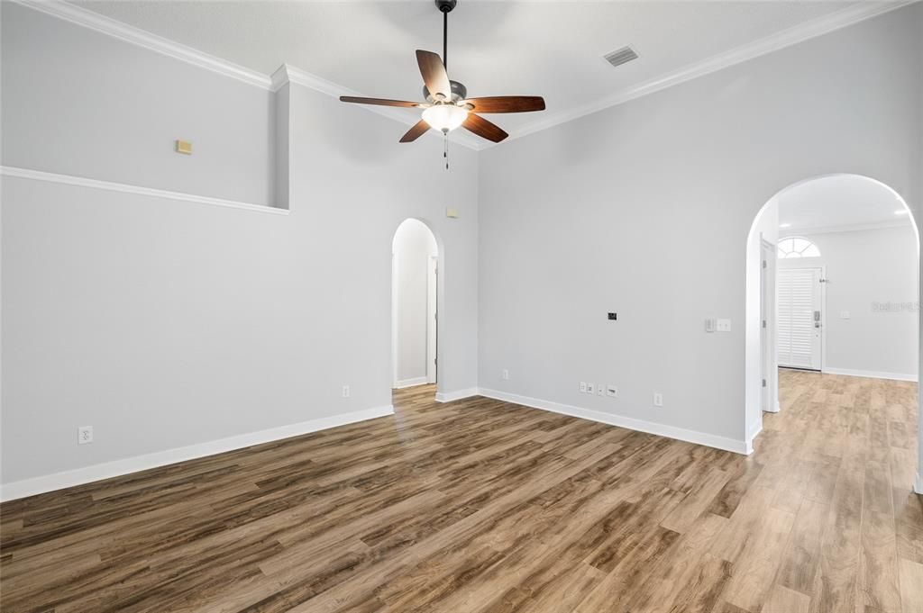 For Rent: $2,950 (3 beds, 2 baths, 1610 Square Feet)