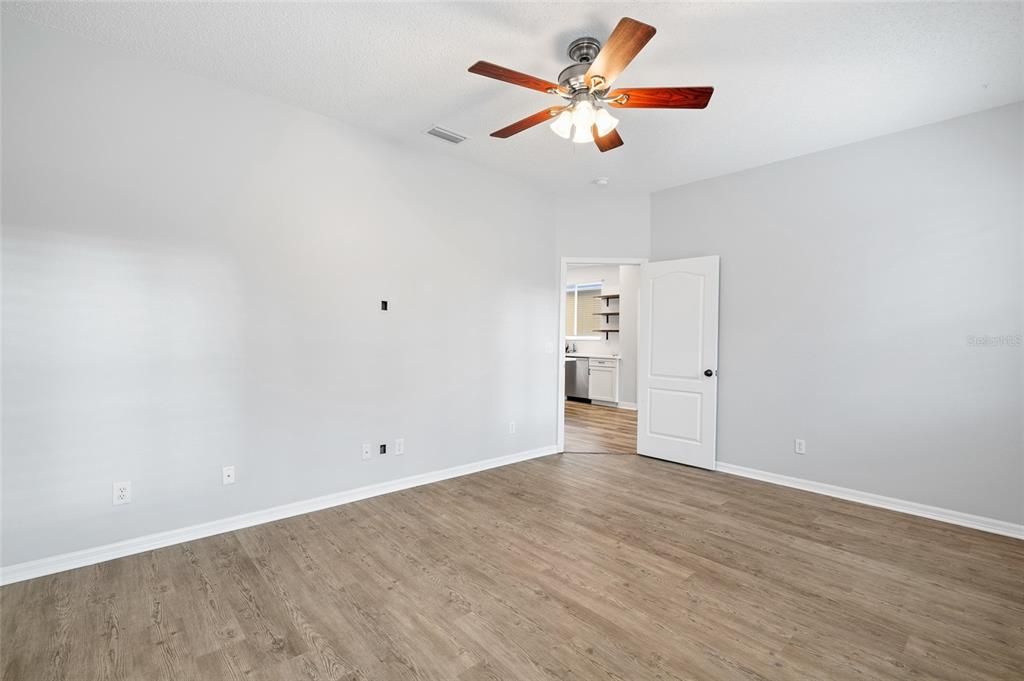 For Rent: $2,950 (3 beds, 2 baths, 1610 Square Feet)