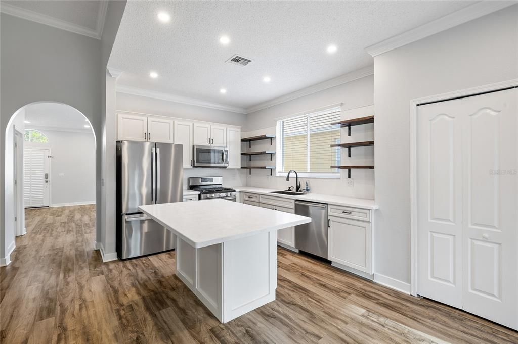 For Rent: $2,950 (3 beds, 2 baths, 1610 Square Feet)