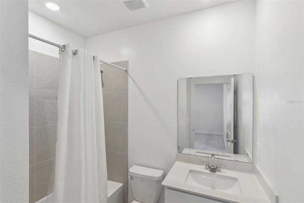 En Renta: $1,850 (3 camas, 2 baños, 1873 Pies cuadrados)