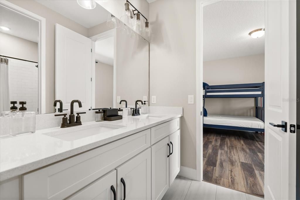 En Venta: $1,450,000 (5 camas, 4 baños, 3989 Pies cuadrados)