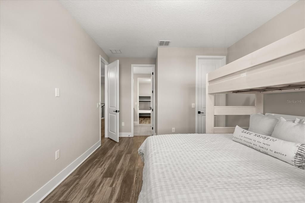 En Venta: $1,450,000 (5 camas, 4 baños, 3989 Pies cuadrados)