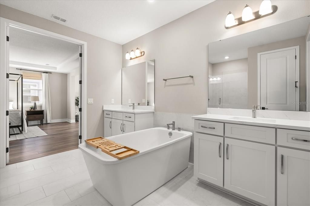 En Venta: $1,450,000 (5 camas, 4 baños, 3989 Pies cuadrados)