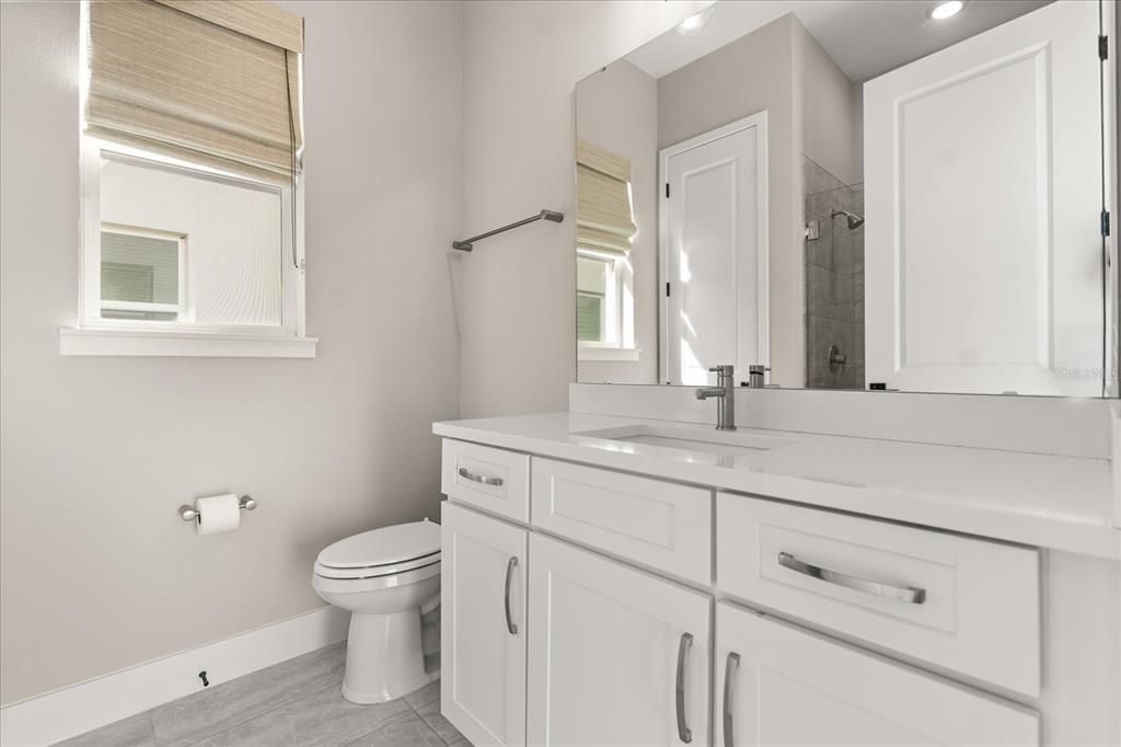 En Venta: $1,450,000 (5 camas, 4 baños, 3989 Pies cuadrados)