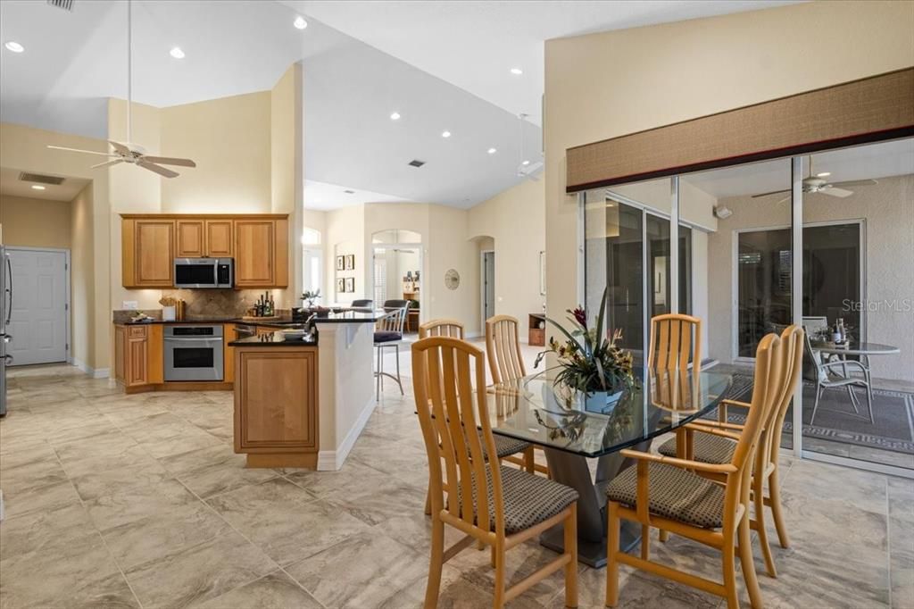 En Venta: $850,000 (3 camas, 3 baños, 3202 Pies cuadrados)