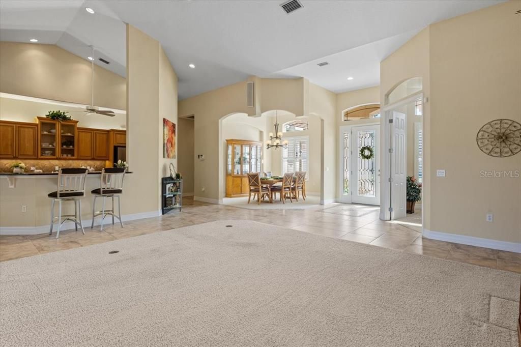 En Venta: $850,000 (3 camas, 3 baños, 3202 Pies cuadrados)