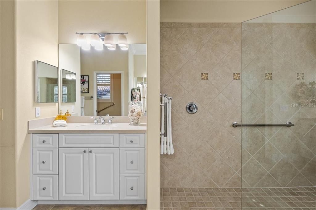 En Venta: $850,000 (3 camas, 3 baños, 3202 Pies cuadrados)