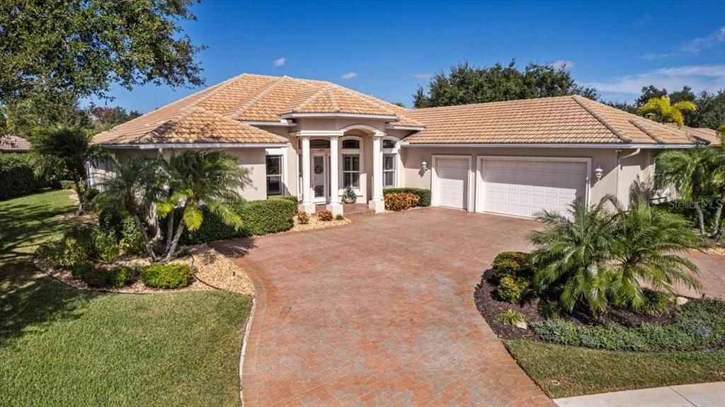 En Venta: $850,000 (3 camas, 3 baños, 3202 Pies cuadrados)