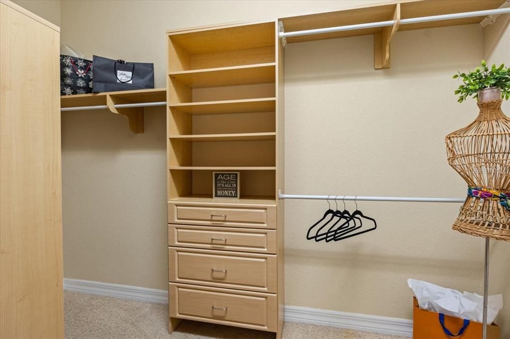 En Venta: $850,000 (3 camas, 3 baños, 3202 Pies cuadrados)