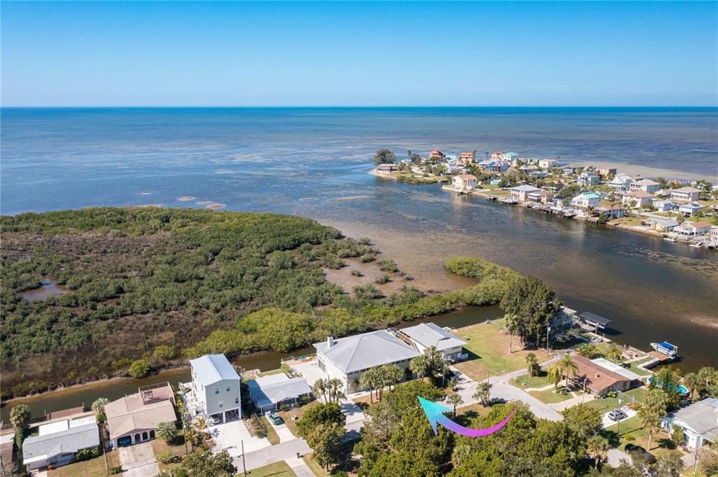 For Sale: $1,100,000 (3 beds, 2 baths, 3888 Square Feet)