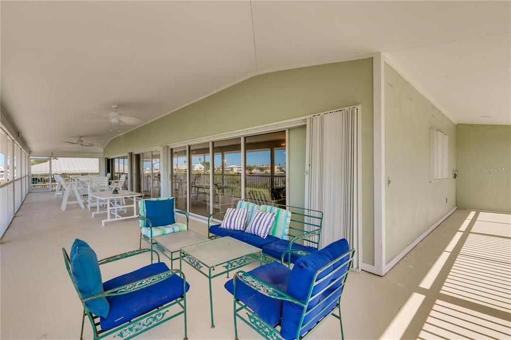 For Sale: $1,100,000 (3 beds, 2 baths, 3888 Square Feet)