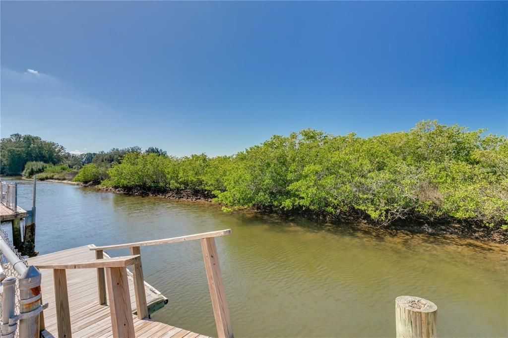 For Sale: $1,100,000 (3 beds, 2 baths, 3888 Square Feet)