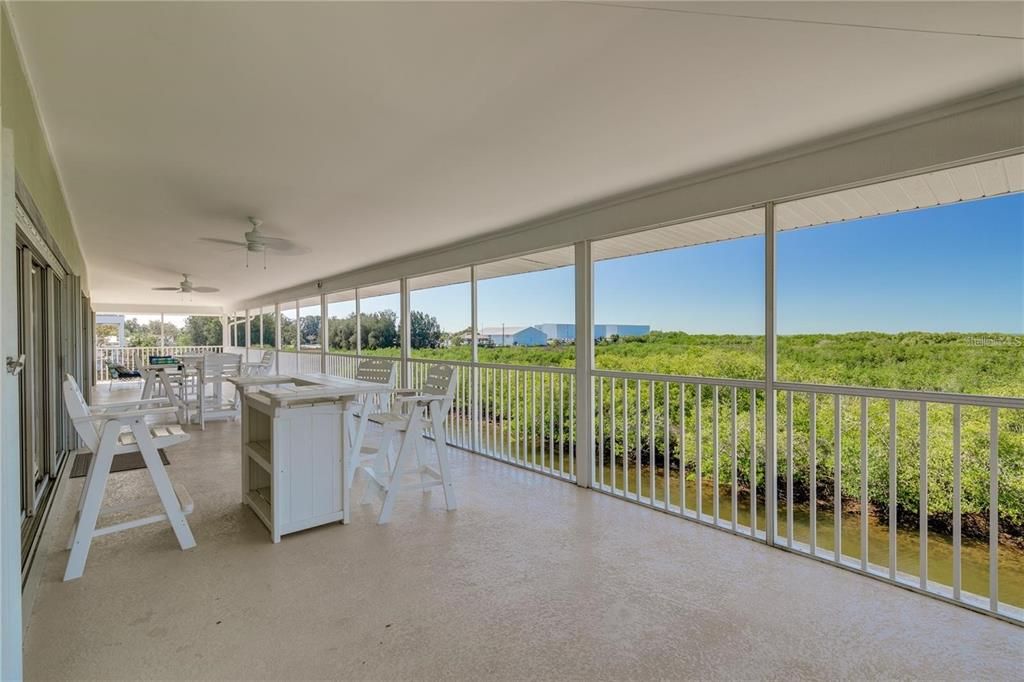 For Sale: $1,100,000 (3 beds, 2 baths, 3888 Square Feet)