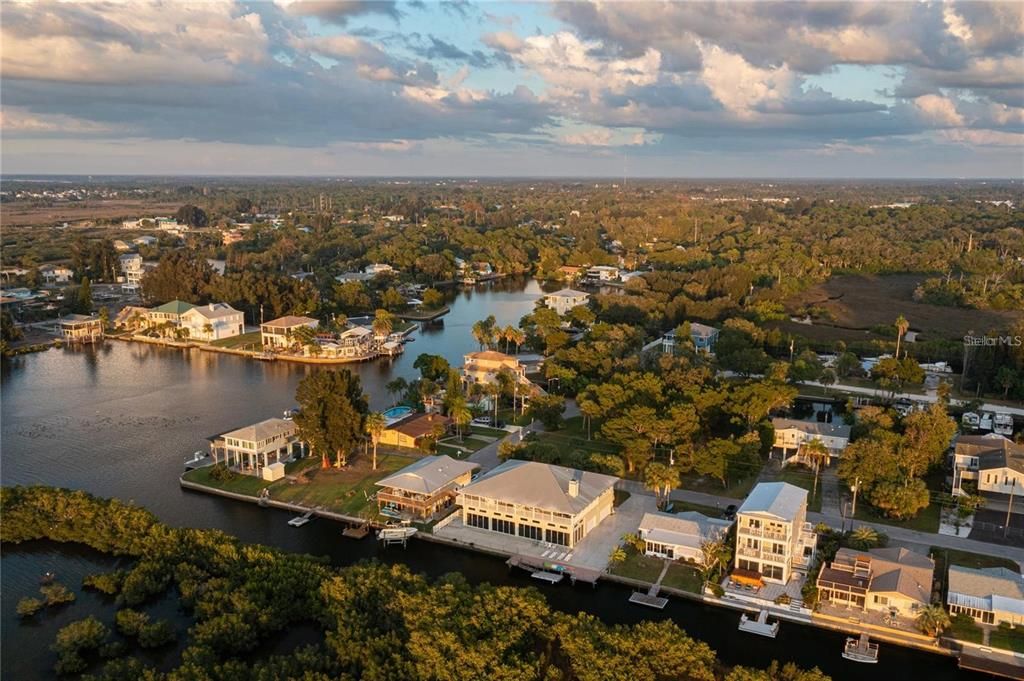 For Sale: $1,100,000 (3 beds, 2 baths, 3888 Square Feet)