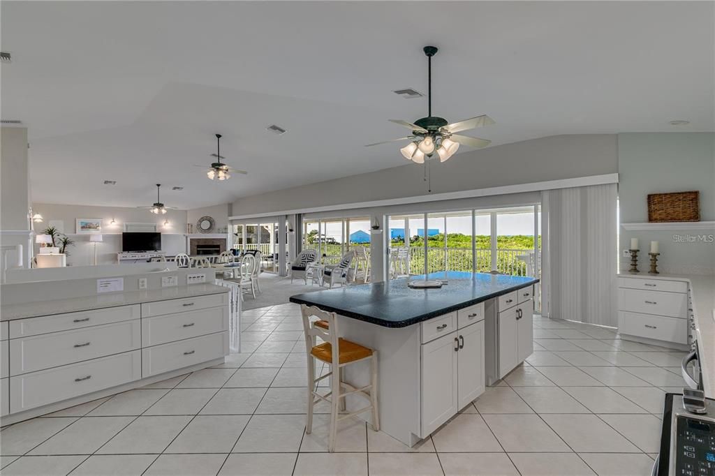 For Sale: $1,100,000 (3 beds, 2 baths, 3888 Square Feet)